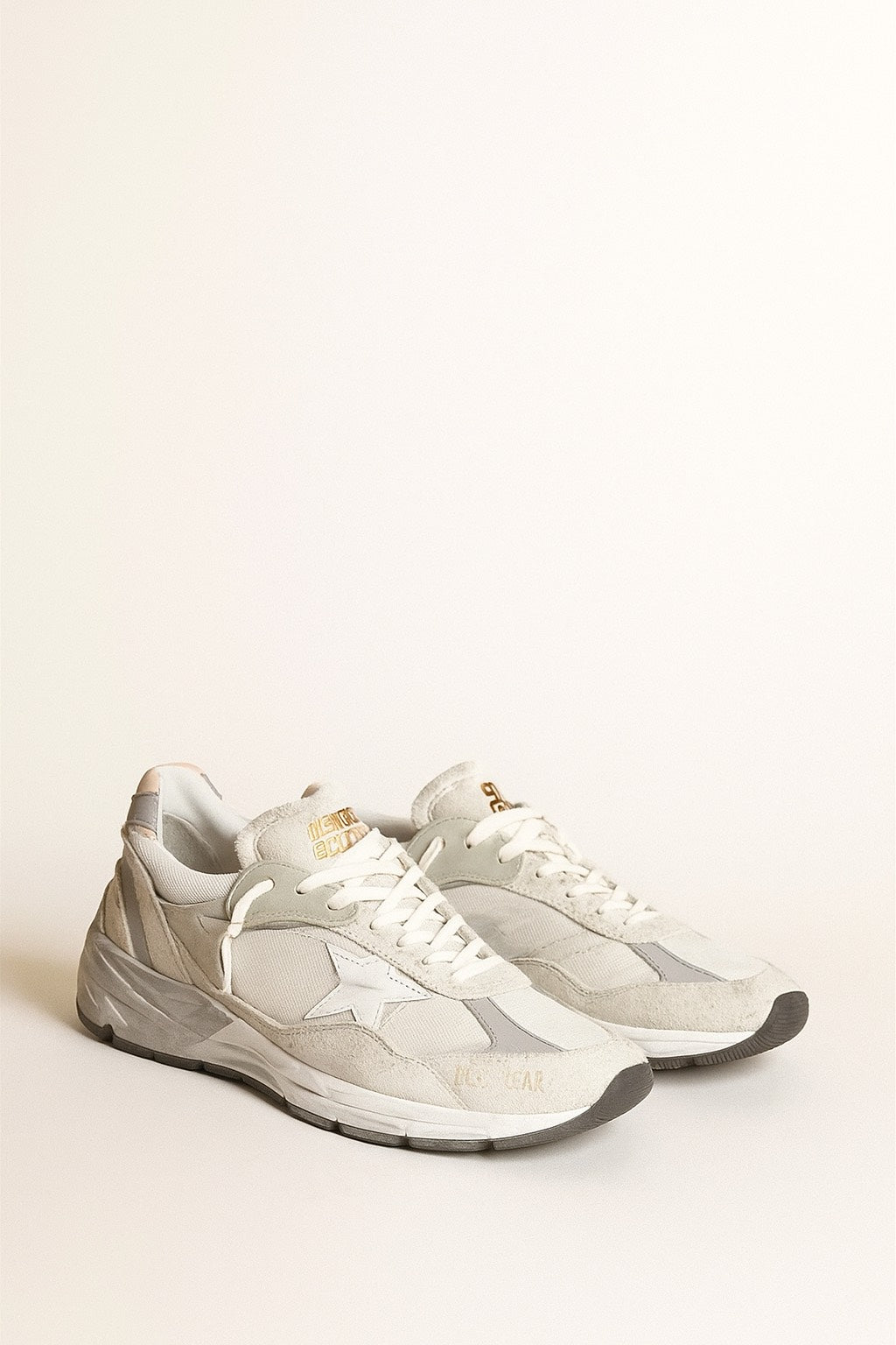 Dad-Star femme en daim blanc et gris avec étoile en cuir blanc