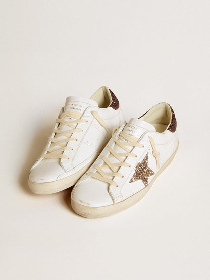 Super-Star pour femme avec étoile à paillettes dorées et contrefort à paillettes bordeaux